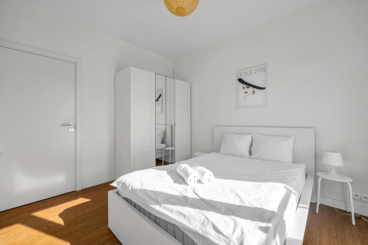 1Br New Apt 20Min Centre Parking Varsavia Esterno foto