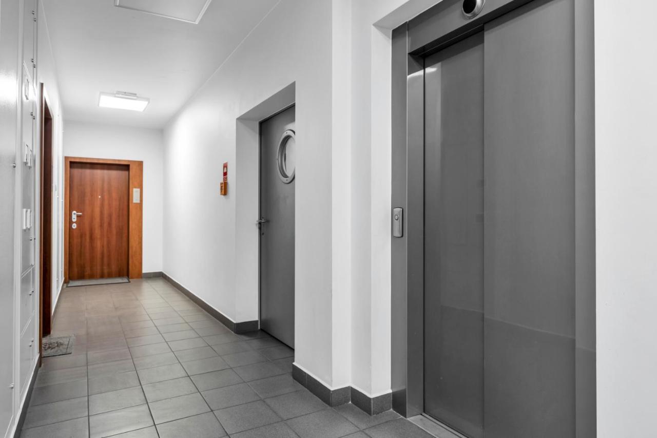 1Br New Apt 20Min Centre Parking Varsavia Esterno foto